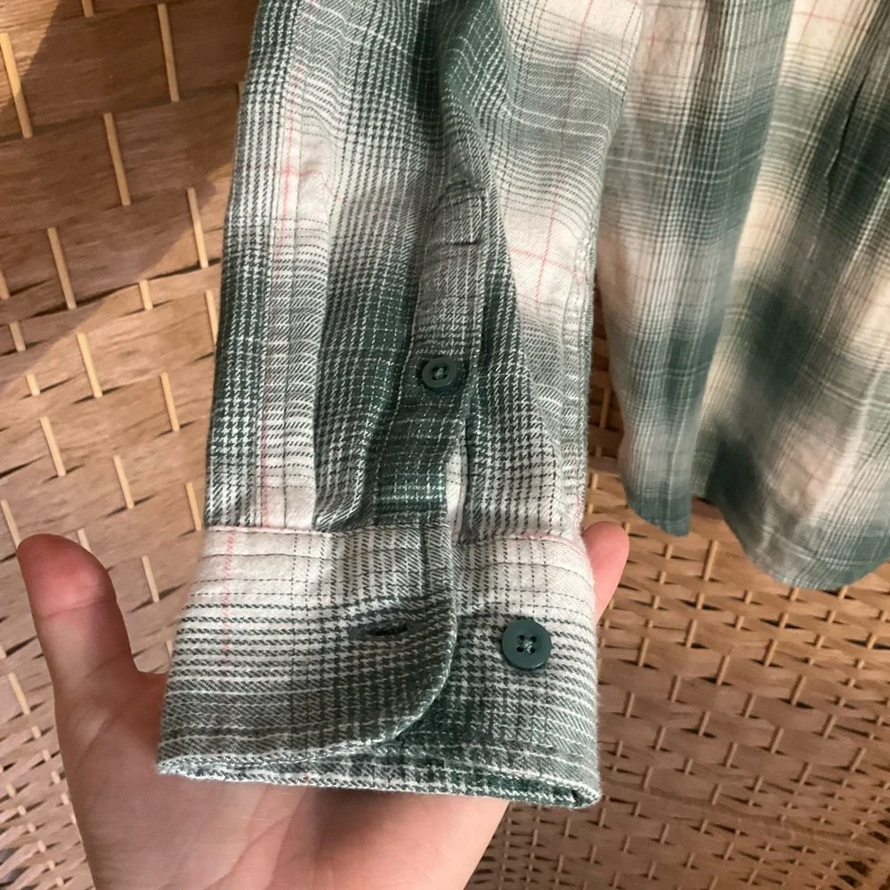 The North Face Plaid Cotton Shirt - Picture 10 of 10